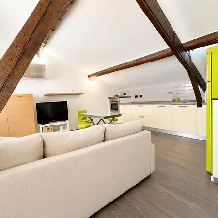 Apartment Mansarda Di Design,aria Condizionata, Wifi